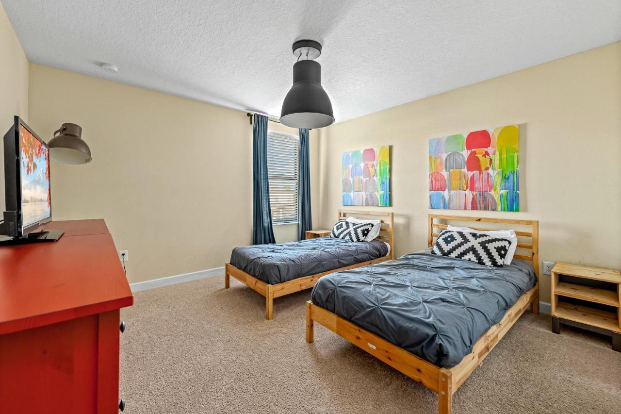 Heated Pool + Free Waterpark + Lazy River + Grill Davenport Exterior photo