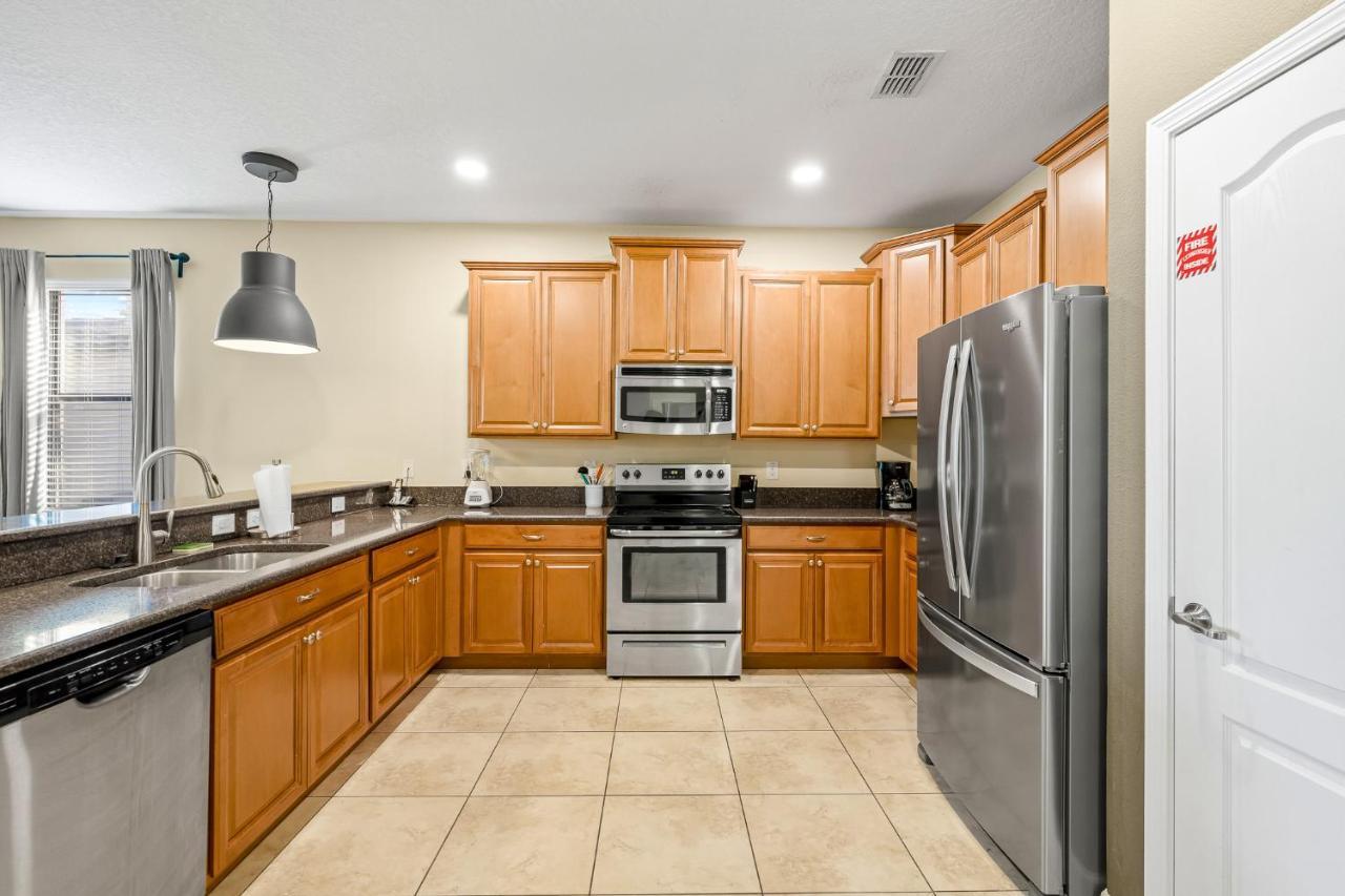 Heated Pool + Free Waterpark + Lazy River + Grill Davenport Exterior photo