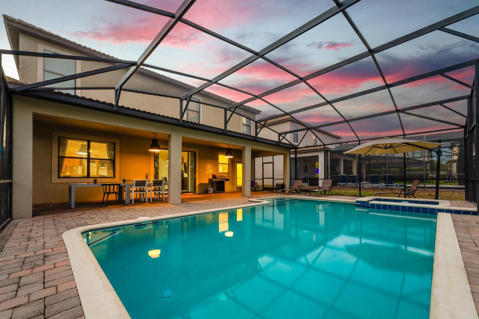 Heated Pool + Free Waterpark + Lazy River + Grill Davenport Exterior photo